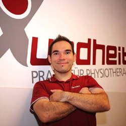 Thorsten Pfeilschifter:
Der Gesunde hat viele Wünsche - der Kranke nur einen: XUNDHEIT
... und hier kommen Sie direkt zu meiner Präsentation. Thorsten Pfeilschifter:
Der Gesunde hat viele Wünsche - der Kranke nur einen: XUNDHEIT
... und hier kommen Sie direkt zu meiner Präsentation.